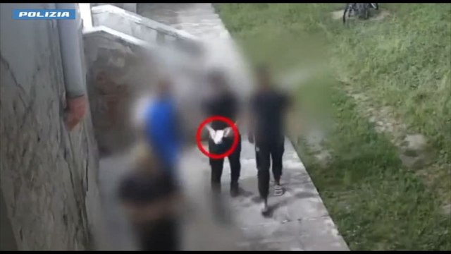 Operazione della polizia contro le rapine in strada a Milano