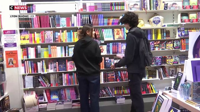 Journée du livre de la jeunesse : des adolescents passionnés par la lecture