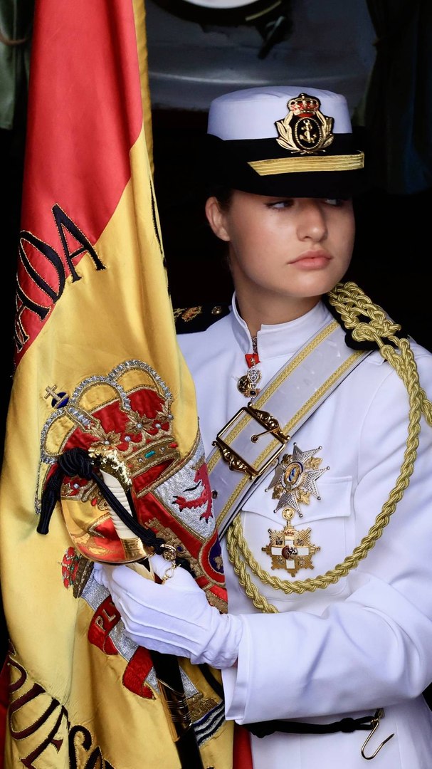 Los días de la Princesa Leonor en bikini en Uruguay, al detalle: guardias, abanderada y playa