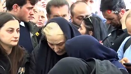 Sanatçı Volkan Konak son yolculuğuna uğurlandı