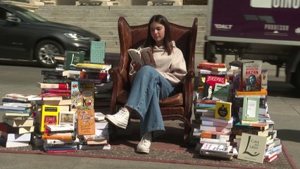 A 148 libros de ser la primera mujer presidenta del Gobierno