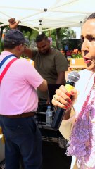 Huguette Bello prépare le plat de résistance