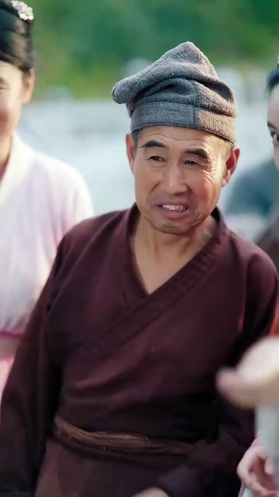 Il lui avait promis de la faire impératrice, mais elle s'apprête à épouser le fils d'un magistrat !