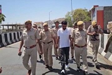 जानलेवा हमले के आरोपी, कोतवाली पुलिस शहर में घुमाया पैदल