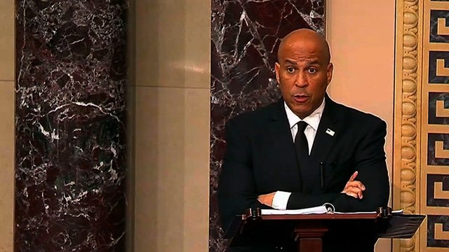 Contre Trump, un démocrate bat le record du discours le plus long au Sénat américain