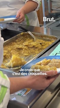Un repas dans une cantine intergénérationnelle