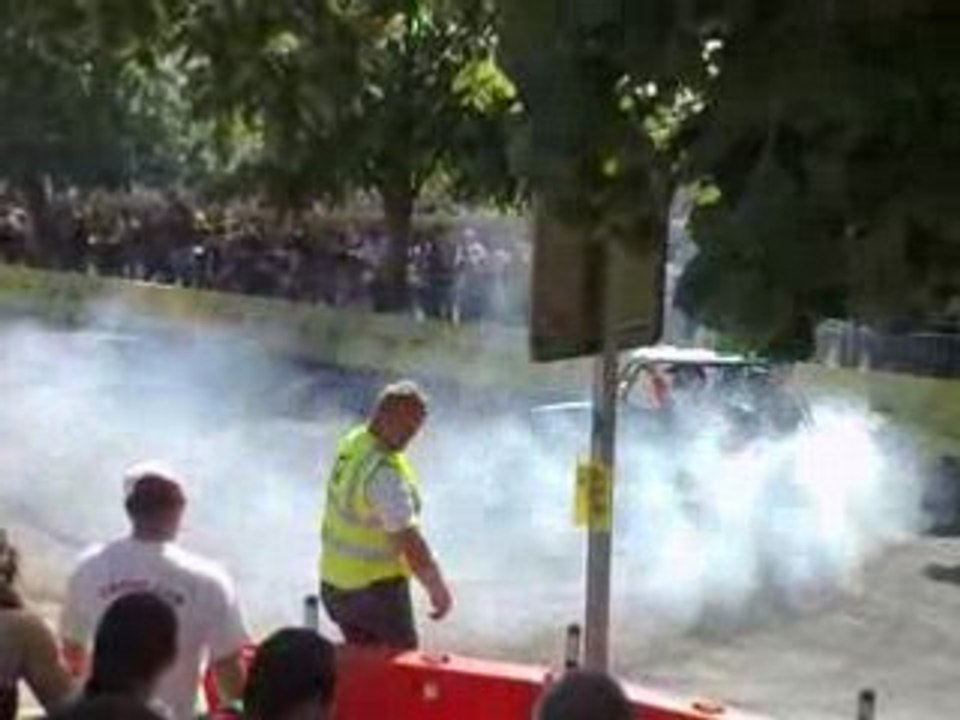 Cart cross