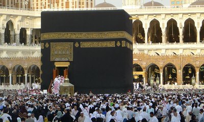 غواص يتحدث عن تجربته الفريدة بعد الغوص في بئر زمزم