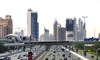 الإمارات تستثني 3 فئات من الحصول على رخصة القيادة