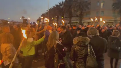 Ostia, centinaia in piazza: "Chiediamo giustizia per un territorio diffamato" - Video