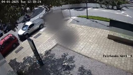 Graban cuando hombre ataca a otro en Brasil