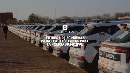El alcalde, Antonio Astiazarán Gutiérrez, entrega 60 nuevas patrullas eléctricas para la policía municipal