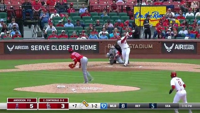 MLB: Willson Contreras impulsa dos carreras con su primer hit del año