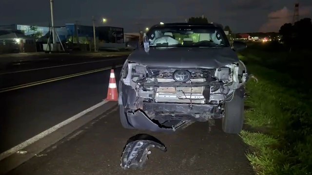 Toyota SW4 e Honda Twister se envolvem em acidente na BR-277, em Santa Tereza do Oeste