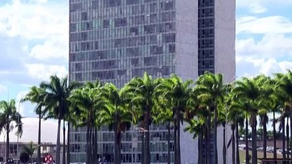 Câmara aprova projeto de retaliação tarifária em resposta a Trump; Itamaraty se manifesta