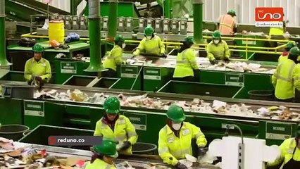 ¿SABÍAS QUE UNA JOVEN ENFRENTO AL VILLANO MÁS GRANDE DE LA TIERRA? EL PLÁSTICO.