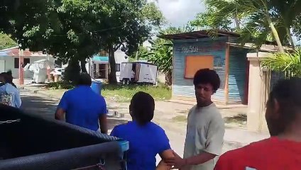 Liberan a joven electrocutado con pistola eléctrica por un policía en Río San Juan