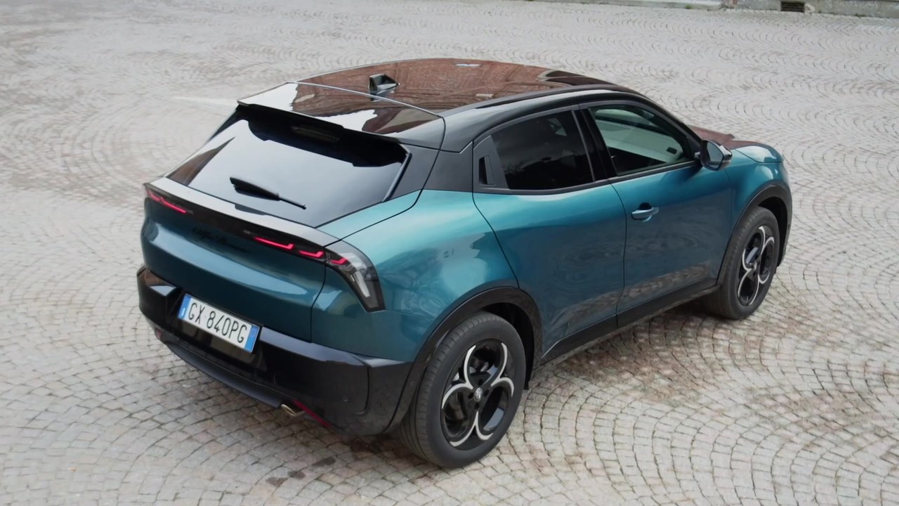 Der neue Alfa Romeo Junior Ibrida Q4 - Highlights