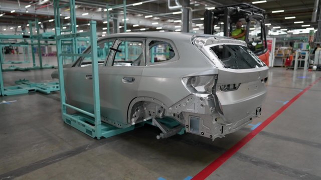 BMW Group Werk Regensburg rüstet sich für Zukunft und nimmt Karosseriebauerweiterung in Betrieb