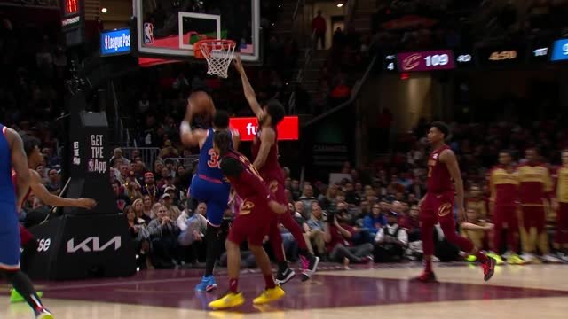 Allen denies Towns with a monster block