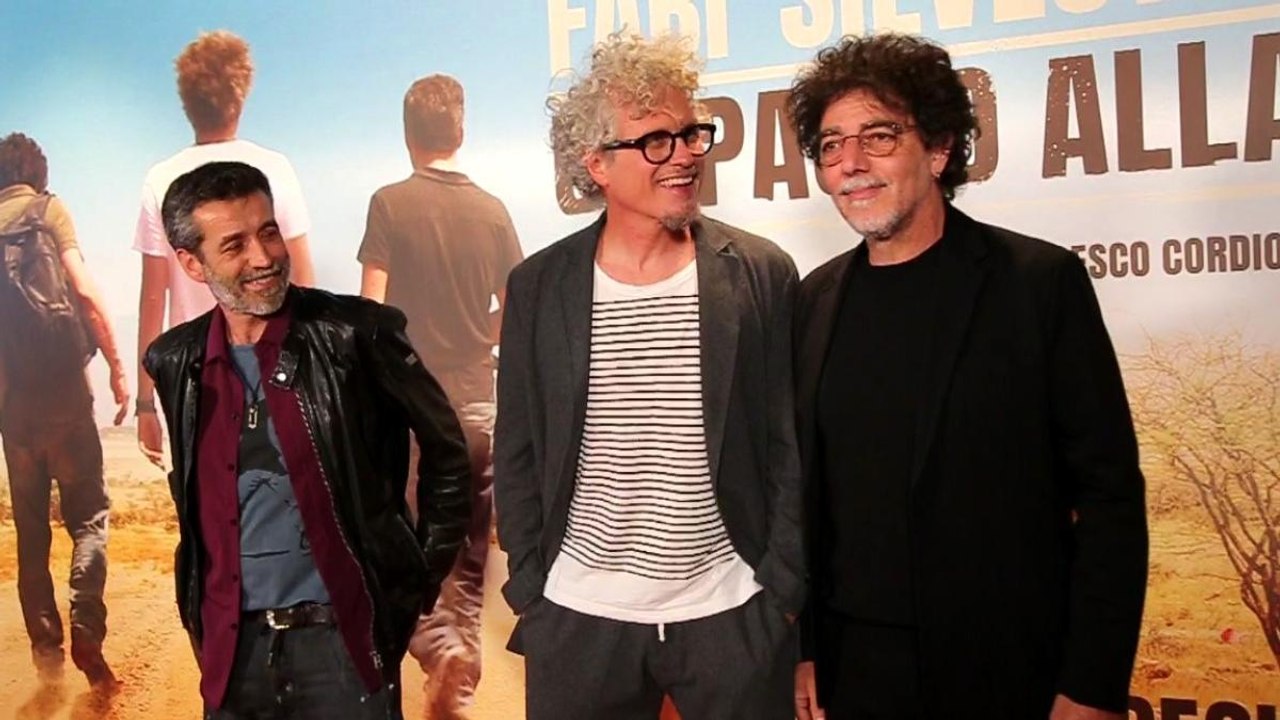 Fabi, Silvestri e Gazzè all'anteprima del docufilm «Un passo alla volta»: il racconto di trent'anni di amicizia e di carriera