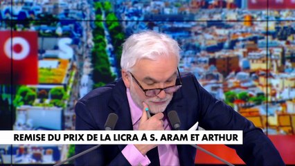 Remise du prix de la Licra à Sophia Aram et Arthur : L’Heure des Pros du 03/04/2025