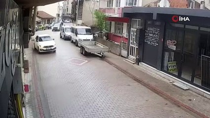 Balıkesir’de Park Halindeki Araçlara Zincirleme Zarar!