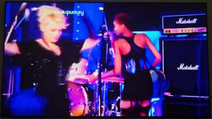 KYLIE MINOGUE - 2 Hearts (Children In Need 2007)