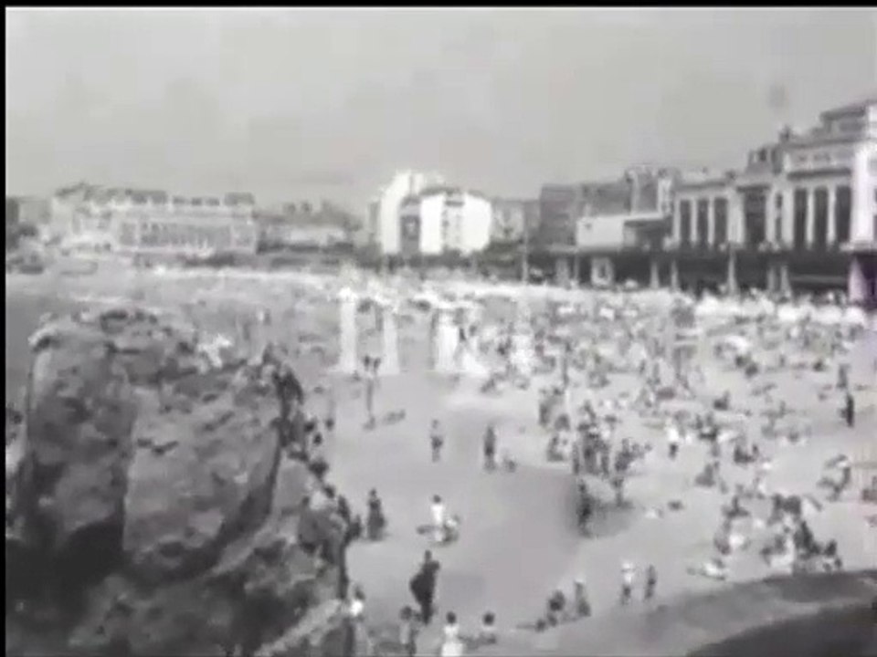 Johnny Hallyday à Biarritz – Cartes Postales de Vacances (RTF, 30 juillet 1961)