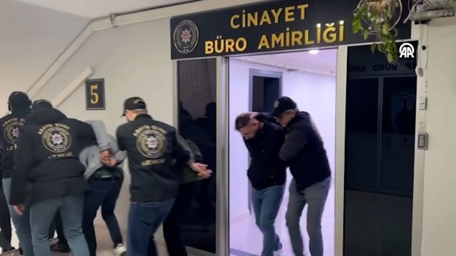 İzmir'de 3 kişinin öldüğü silahlı kavgaya ilişkin 7 şüpheli tutuklandı