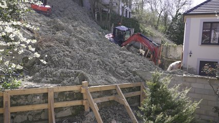 « La terre est rentrée dans mon salon » : le chantier de son voisin s'effondre sur sa maison