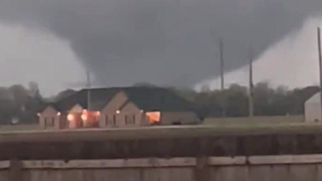Devastating tornado outbreak sweeps across the United States