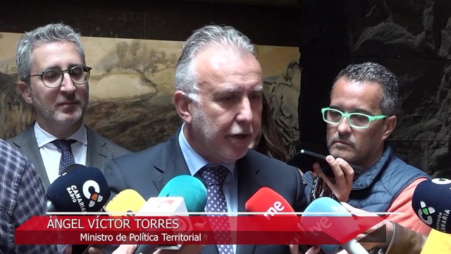 Gobierno y Canarias se coordinarán caso a caso para derivar a 1.008 menores migrantes