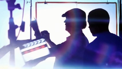 بالفيديو.. الظهور الأوّل لقاتل سوزان تميم خارج قفص الاتّهام يستفز محبّيها!