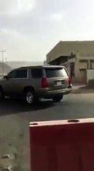 بالفيديو.. مواطن يناشد المرور بالتدخل لسير سيارة مواطن عكس السير في نجران