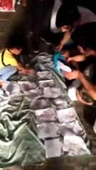 بالفيديو طفل بجدة يبيع لوحاته بريال واحد فقط