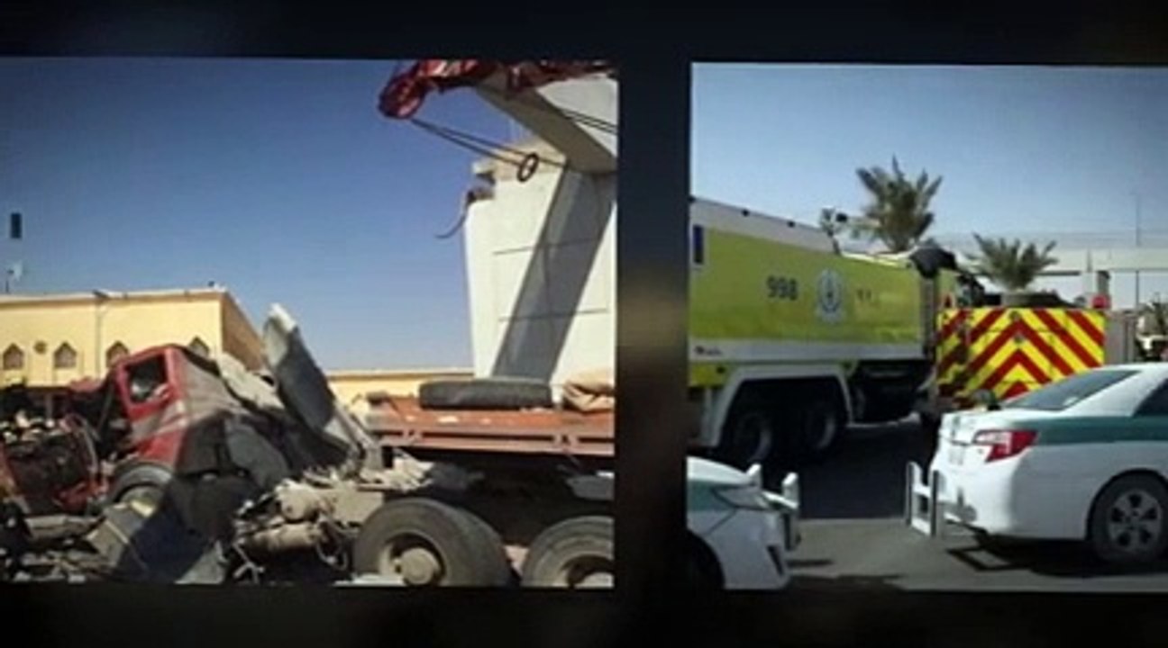 بالصور: مصرع شخص وإصابة أخر إثر سقوط جسر للمشاة في الرياض