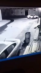 بالفيديو: شاب يدهس أخر بسبب خلاف بينهما في القصيم