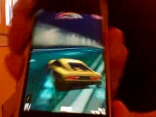Raging Racer sur iPhone (http://alt-i.info)