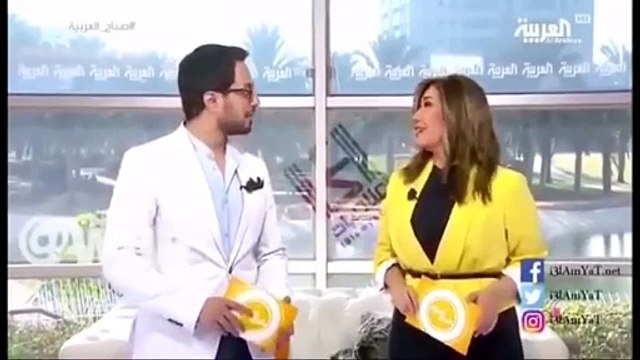 بالفيديو.. مذيعة العربية تتصرّف بذكاء بعد إحراج زميلها لها على الهواء