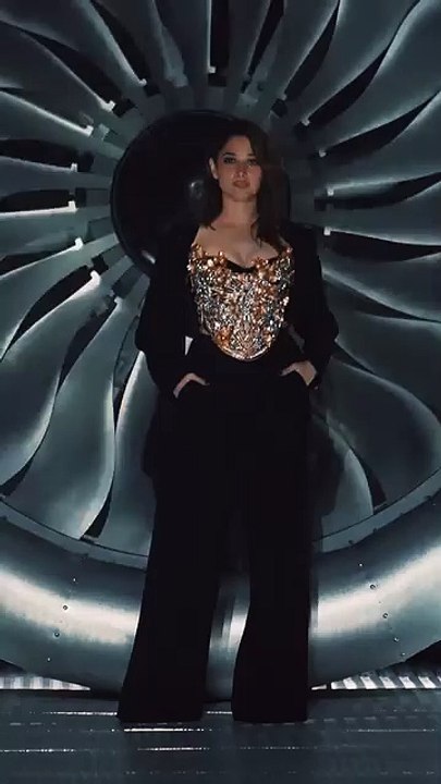 The spirit of saying ‘yes’ to fashion and exploration is what inspired Falguni Shane Peacock’s ‘Ashen Roses’ collection in collaboration with @lufthansa at Lakmé Fashion Week, and walking for them was nothing short o