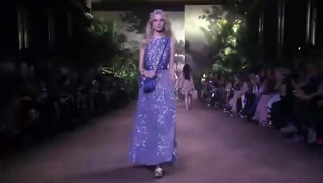 اكتشفي روعة الشرق في تصاميم إيلي صعب للهوت كوتور