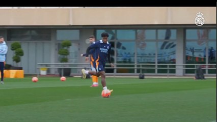 Entrenamiento Real Madrid previo al Madrid - Valencia