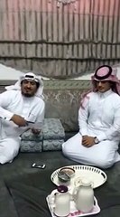 بالفيديو- سعودي يقدم لزوجته100 ألف ريال لرضاها على زواجه الثاني