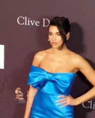 حفل ما قبل Grammys يكشف عن جرأة إطلالات النجمات المتوقعة