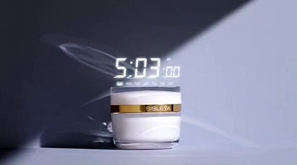 جرّبنا لكِ جديد Sisley: بتلات ملوّنة على وجنتيكِ ورموش طويلة!