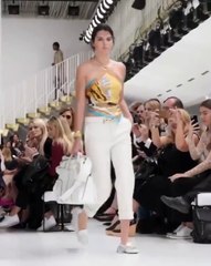 تأثير الكاردشيان على الموضة: أزياء زهيدة الثمن وأرباح بالمليارات!