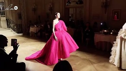 إبهار ومجوهرات في عرض المصمم السعودي محمد آشي في باريس