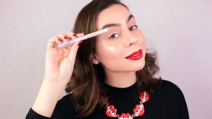 إطلالة يوم الحبّ تبدأ بحاجبيكِ وتنتهي مع حمرتكِ الحمراء!