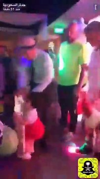 بالفيديو.. ردود فعل متباينة حول ظهور بابا نويل في جَدّة